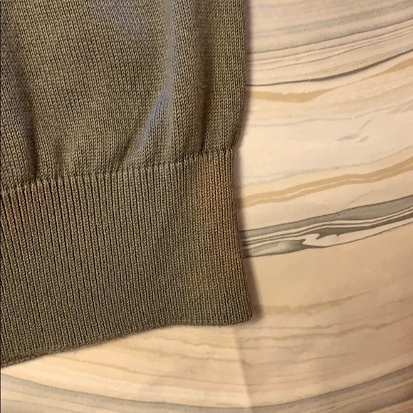 Lacoste Sweater - Picture 8 of 8